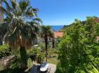 Großes luxuriöses Haus mit Meerblick in Petrovac mit Garten, nur 5 Minuten vom Strand entfernt