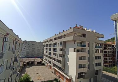 Wohnung zu verkaufen in Budva