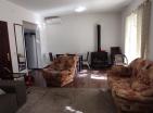 Charmantes 2-stöckiges Haus 190 m2 zum Verkauf in Sutomore mit Garage