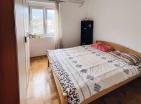 Atemberaubende 2-Schlafzimmer-Wohnung mit Meerblick in Tivat 65 m2