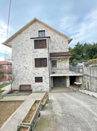 Exklusive 4-stöckige Villa 280 m2 in Tivat in der Nähe von Porto Montenegro Marina