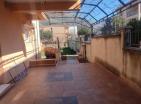 Ausverkauft : Exklusive Villa mit 9 Wohnungen in Sutomore zu verkaufen