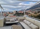 Atemberaubender Meerblick-geräumiges Haus mit 3 Schlafzimmern in Bar mit Terrasse