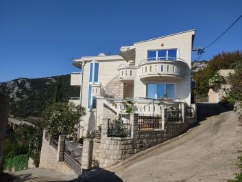 Haus mit Panoramablick auf das Meer 200 m2 in Dobra Voda