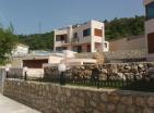 Luxuriöse 3-stöckige Villa 200 m2 in Bar City mit Pool und Panoramablick auf das Meer