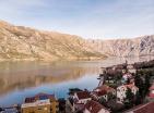 Atemberaubende 132 m2 große Terrassenwohnung mit Blick auf die Bucht zum Verkauf in Stoliv