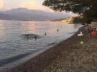 Malerisches 3-stöckiges Haus in Krašići mit Meerblick, 30 m vom Meer entfernt