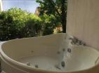 Malerisches 3-stöckiges Haus in Krašići mit Meerblick, 30 m vom Meer entfernt