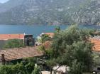 Traumhafte Strandwohnung in Kotor-Bay Residence in Risan mit Pool und Terrasse