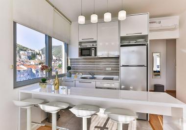 Wohnung zu verkaufen in Budva