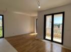 Neue Wohnung mit einem Schlafzimmer 46 m2 in Tivat in der Nähe von Porto Montenegro mit Terrasse