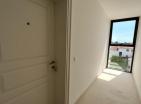 Neue Wohnung mit einem Schlafzimmer 46 m2 in Tivat in der Nähe von Porto Montenegro mit Terrasse