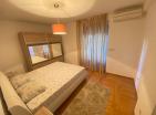 Charmante Wohnung mit Meerblick 83 m2 in Becici gegenüber dem Splendid Hotel