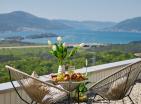 Luxusvilla in Kovac mit atemberaubendem Blick auf die Bucht und Pool