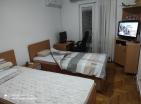 Große geräumige 3-Zimmer-Wohnung 126 m2 in Budva 450 m zum Meer