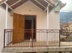 Charmante 2-stöckige Villa mit Meerblick 96 m2 in Perast