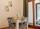 Charmante 65 m2 Wohnung in Risan mit Terrasse und Bergblick