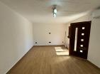 Charmante 2-stöckige 160 m2 Villa mit Meerblick und 2 Wohnungen in Bar, Zelenij Pojas