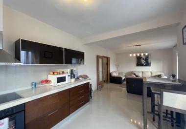 Wohnung zu verkaufen in Budva