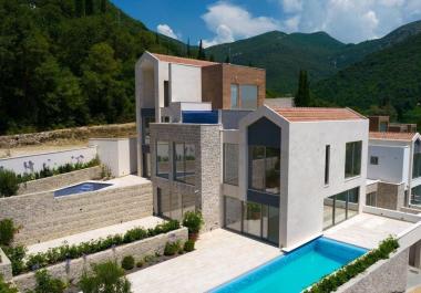 Haus in Tivat
