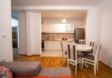 Wohnung kaufen in Dobrota