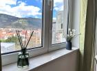 Charmante 33 m2 große Dachgeschosswohnung in Budva mit herrlichem Meerblick