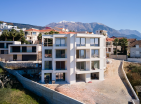 Neue Luxus-Meerblick-Wohnung in Tivat in der Bauphase