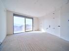 Neue Luxus-Meerblick-Wohnung in Tivat in der Bauphase