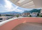 Exklusives 3-Gebäude-Hotel in Budva mit Meerblick zu verkaufen