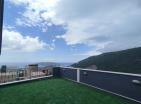 Neue atemberaubende 3-stöckige 307 m2 große Villa mit Meerblick in Bečići mit großen Terrassen