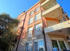 Möbliertes Apartment mit 2 Schlafzimmern, 75 m2, Meerblick, in der Nähe des Meeres