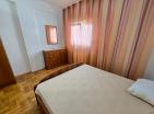 Möbliertes Apartment mit 2 Schlafzimmern, 75 m2, Meerblick, in der Nähe des Meeres