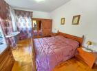 Möbliertes Apartment mit 2 Schlafzimmern, 75 m2, Meerblick, in der Nähe des Meeres