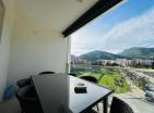 Schicke 63 m2 große Wohnung mit einem Schlafzimmer in Budva in der Residenz Tre Canne in der Nähe des Meeres