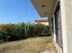 Neues atemberaubendes 102 m2 großes Haus mit Meerblick in Bijela, Bucht von Boka-Kotor mit großem Grundstück