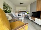 Charmante Budva 55 m2 Wohnung mit Terrasse und einem Schlafzimmer im 3. Stock