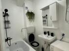 Charmante Budva 55 m2 Wohnung mit Terrasse und einem Schlafzimmer im 3. Stock