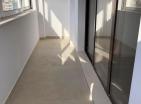Renovierte Panorama-Wohnung von 87 m2 in Budva, nur wenige Schritte vom Meer entfernt