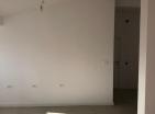 Renovierte Panorama-Wohnung von 87 m2 in Budva, nur wenige Schritte vom Meer entfernt