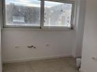 Renovierte Panorama-Wohnung von 87 m2 in Budva, nur wenige Schritte vom Meer entfernt
