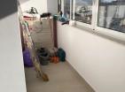 Renovierte Panorama-Wohnung von 87 m2 in Budva, nur wenige Schritte vom Meer entfernt
