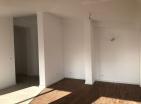Renovierte Panorama-Wohnung von 87 m2 in Budva, nur wenige Schritte vom Meer entfernt