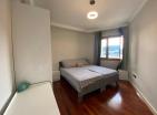 Luxuriöse 107 m2 große Strandwohnung in Rafailovići mit Aufzug in erster Linie