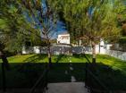 Luxuriöses 330 m2 großes Haus in Kavač, Tivat mit Meerblick und privatem Pool