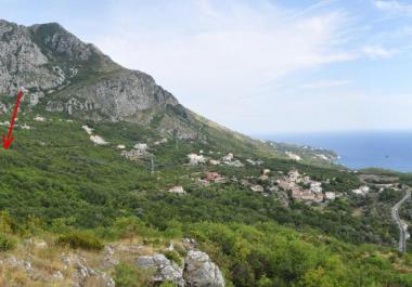 Land in Blizikuce für den Bau der Villa mit einem fantastischen Blick auf das Meer und Budva