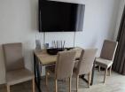 Geräumige neue moderne 61 m1 Wohnung in Dobra Voda mit Pool 900 m vom Meer entfernt