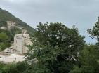 Atemberaubendes Hotel mit Meerblick und 30 Zimmern in der Nähe der Küste von Budva