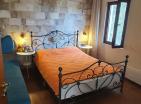 Atemberaubende Meerblick 103 m2 Villa in Budva mit mediterranem Charme zu verkaufen