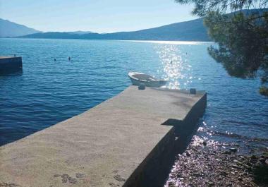 Luxuriöses 230 m2 großes Haus am Meer in Baošići, Herceg Novi mit Terrassen