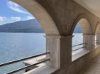 Die königliche Villa mit Strand in Đenovići, Herceg Novi zum Wohnen an der Adria